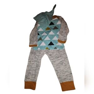 Chuyg- 9/12M- 3 piece set with hat- geometric- mustard, teal, gray, white